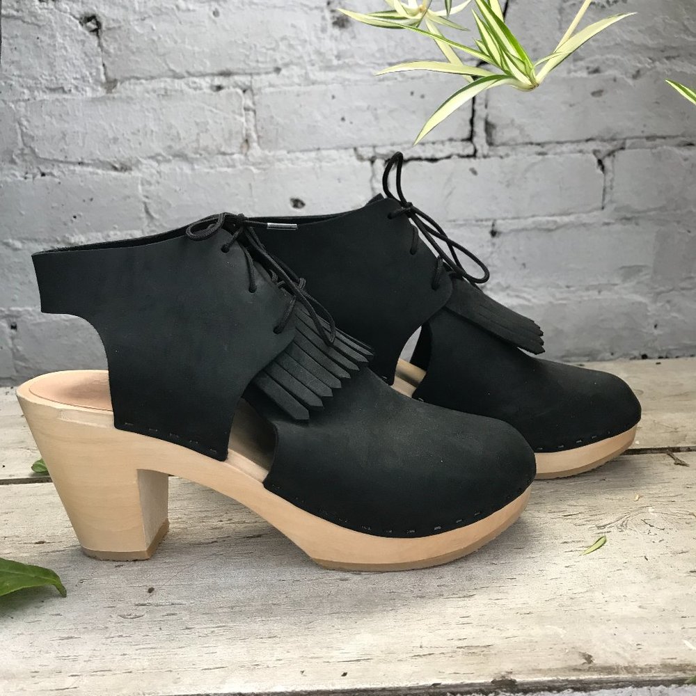 Bryr Sofie Closed Toe Clog Bootie